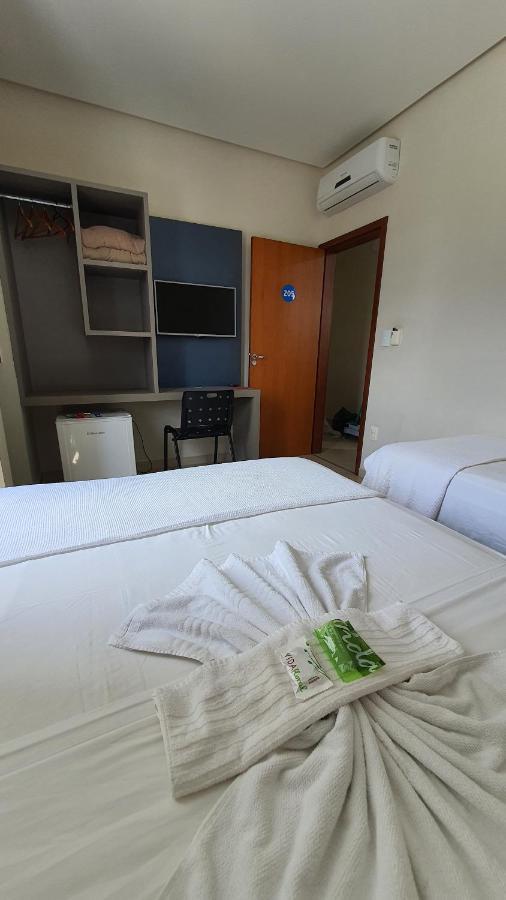 Ribs Hotel 皮乌米 外观 照片