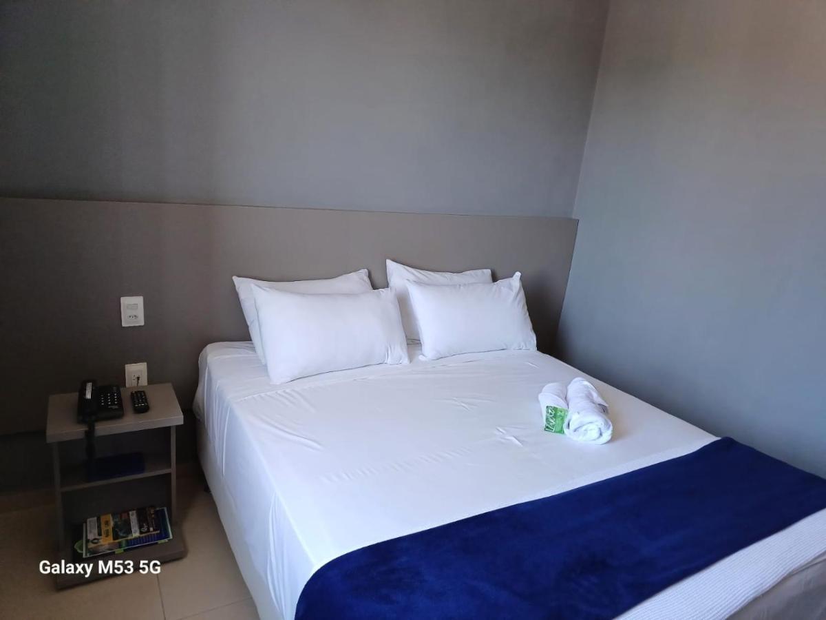 Ribs Hotel 皮乌米 外观 照片
