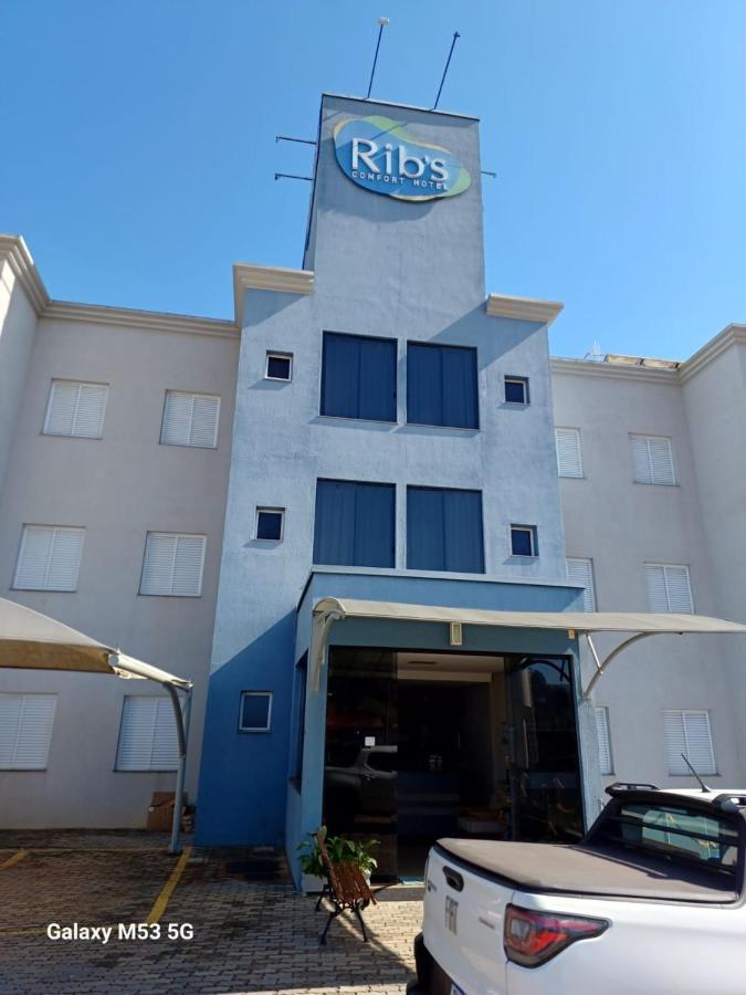 Ribs Hotel 皮乌米 外观 照片